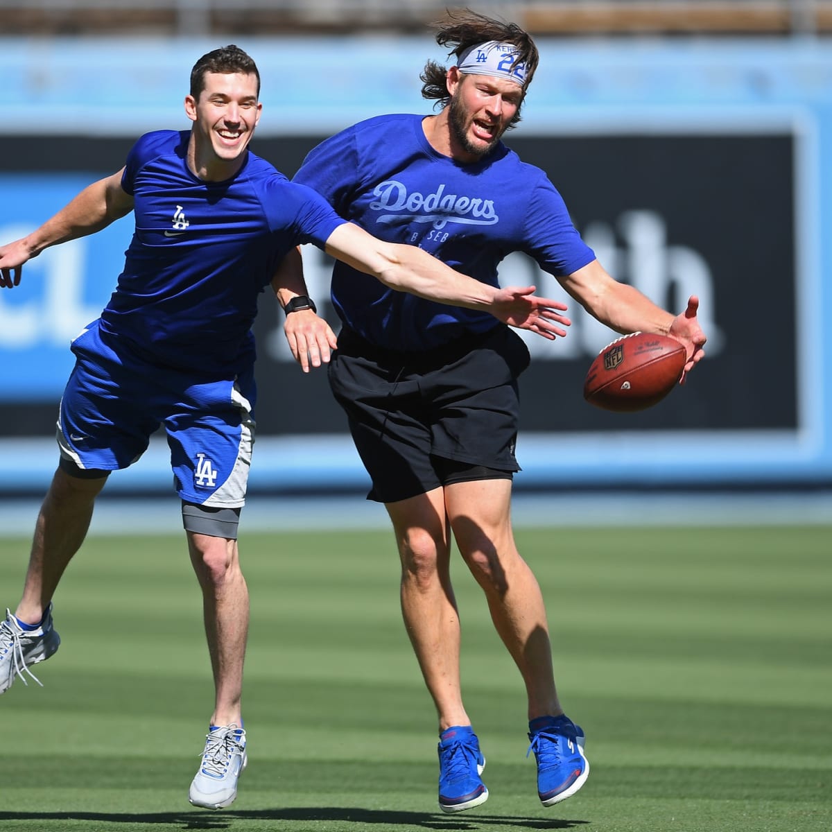 They challenge each other' -- Walker Buehler and Clayton Kershaw look to  pitch Dodgers into NLCS - ESPN