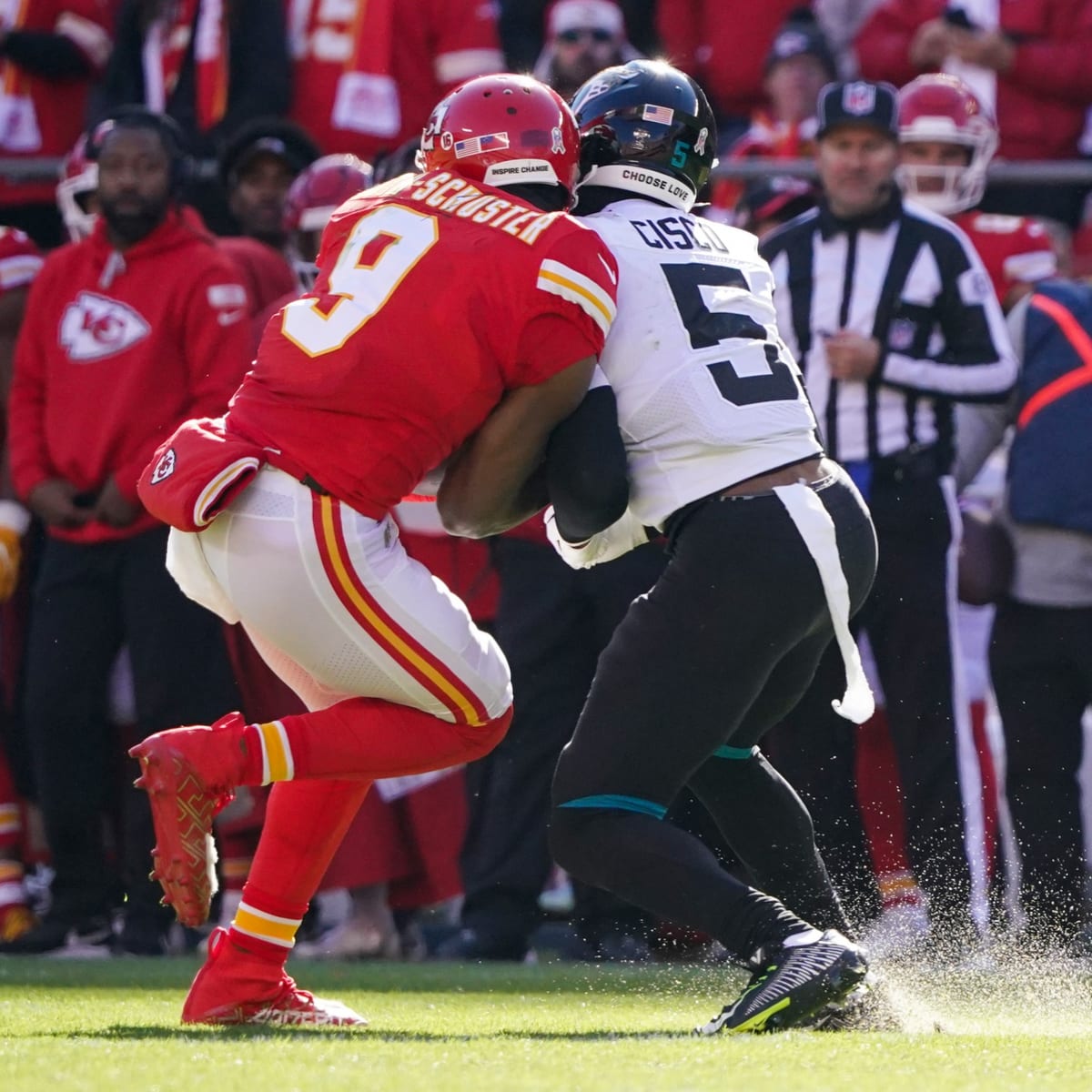 Chiefs 'mad' over no-call as JuJu Smith-Schuster enters concussion protocol  - ESPN