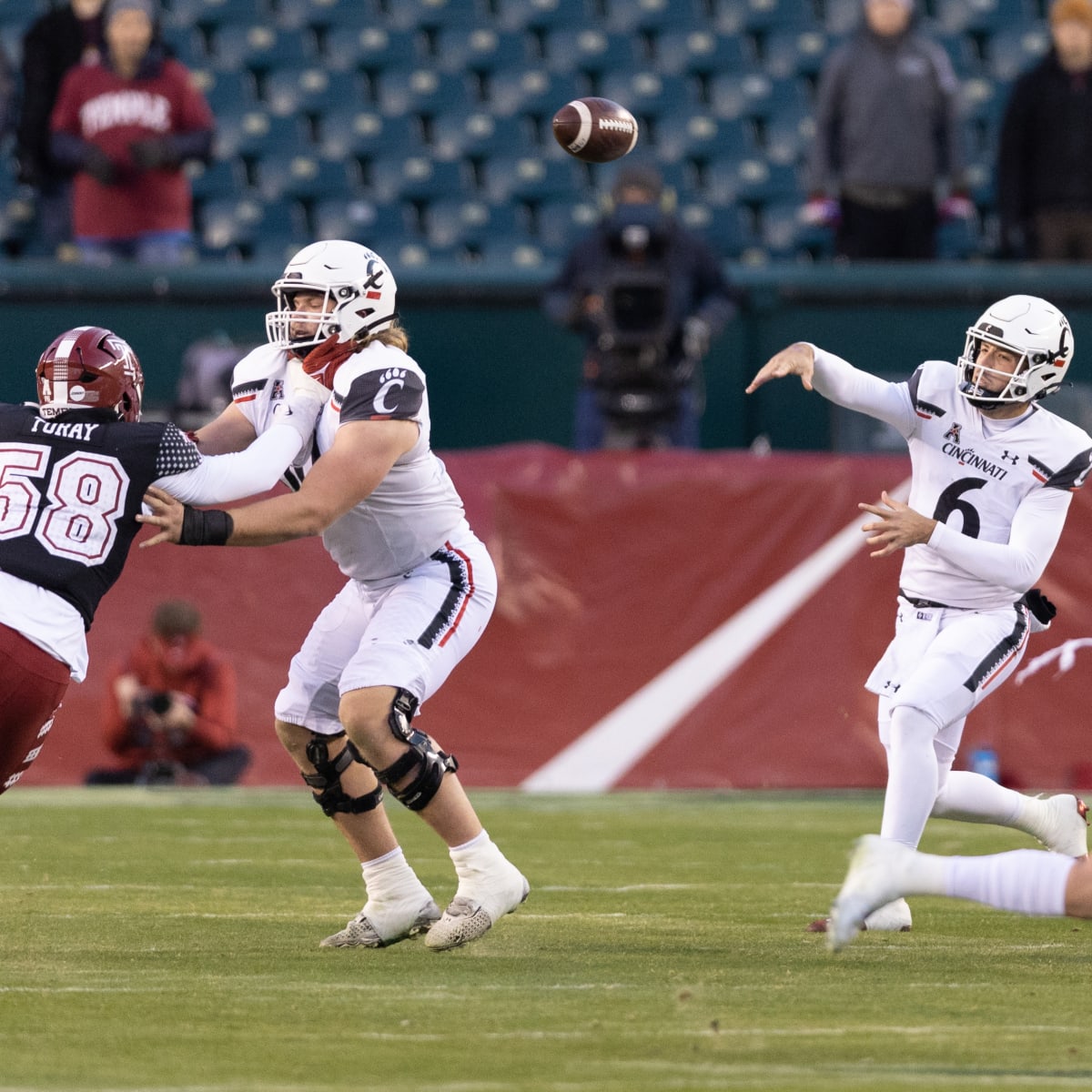 Cincinnati QB Ben Bryant out for season with foot injury, source