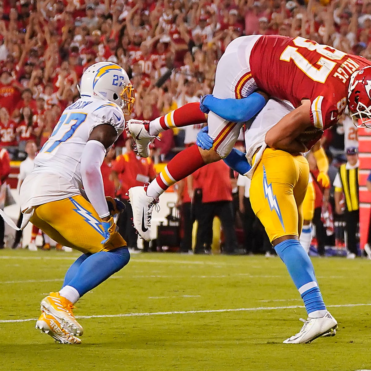 NFL Week 11: Sunday Night Football Kansas City Chiefs vs Los Angeles  Chargers - Hogs Haven