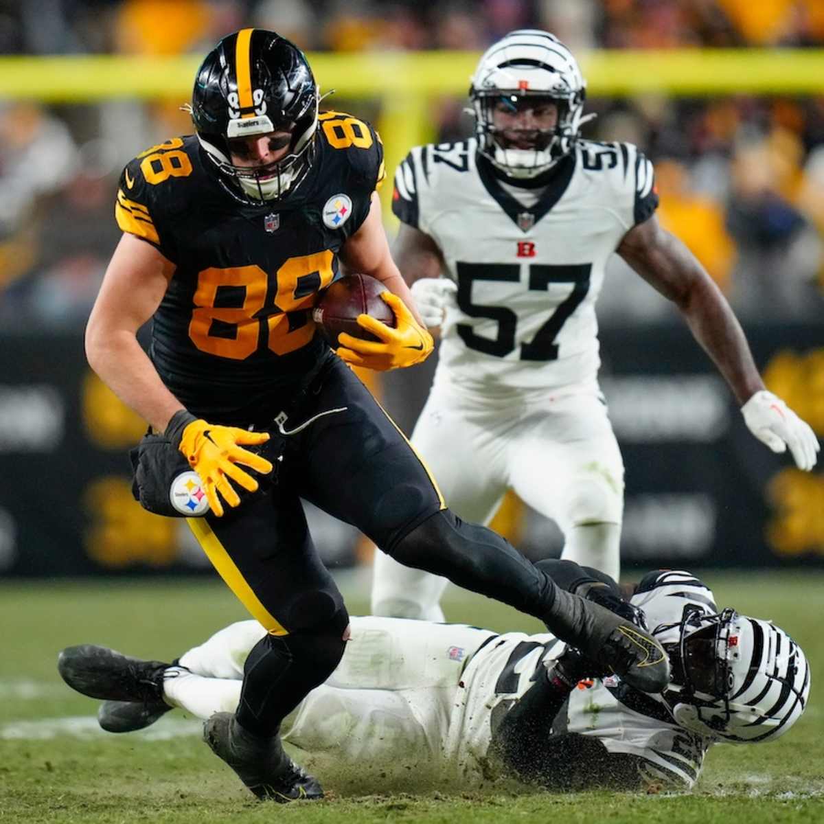 Steelers-Raiders Slog Showed the Limited Ceilings for Both Teams