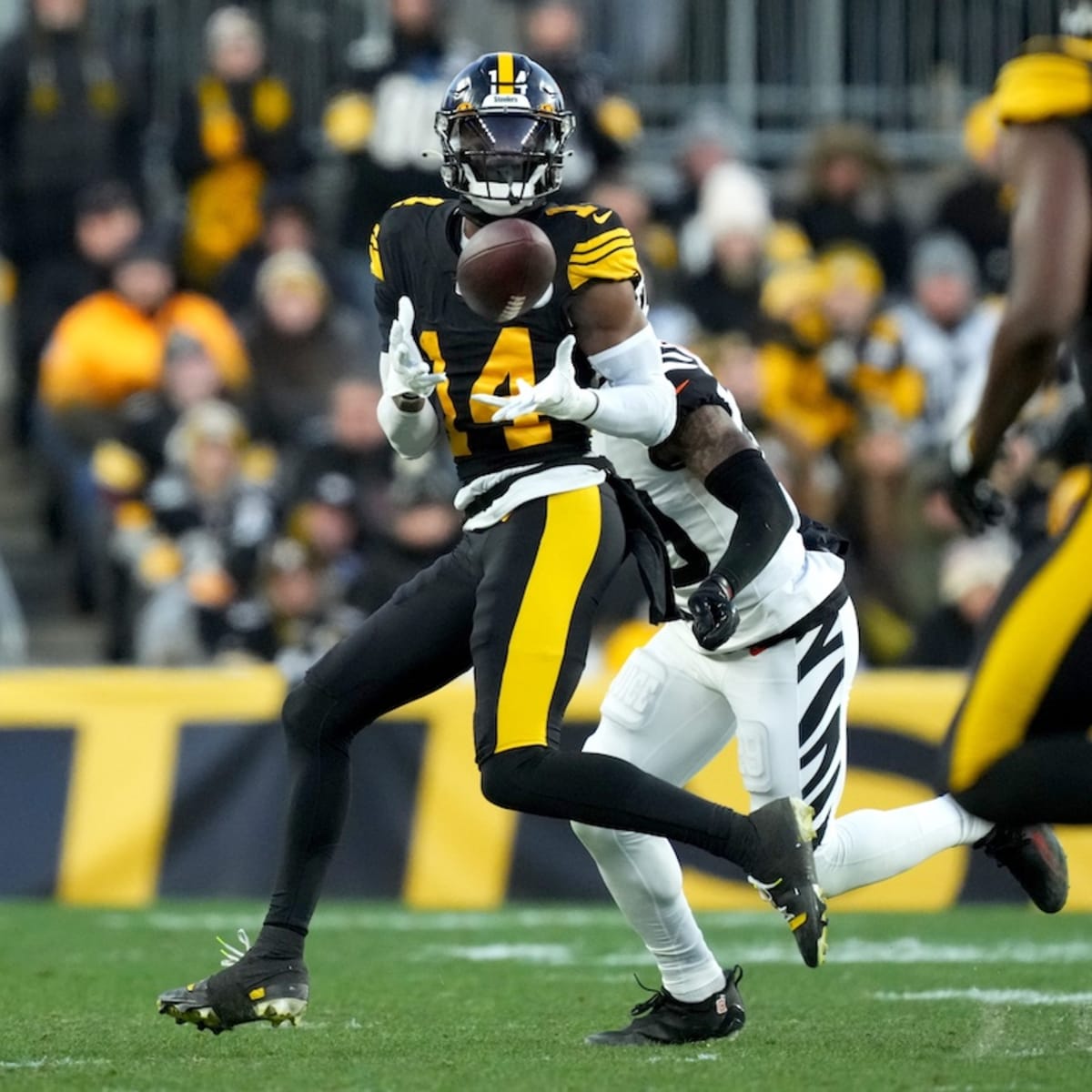 Pittsburgh Steelers WR George Pickens Suffers Hamstring Injury - Sports  Illustrated Pittsburgh Steelers News, Analysis and More