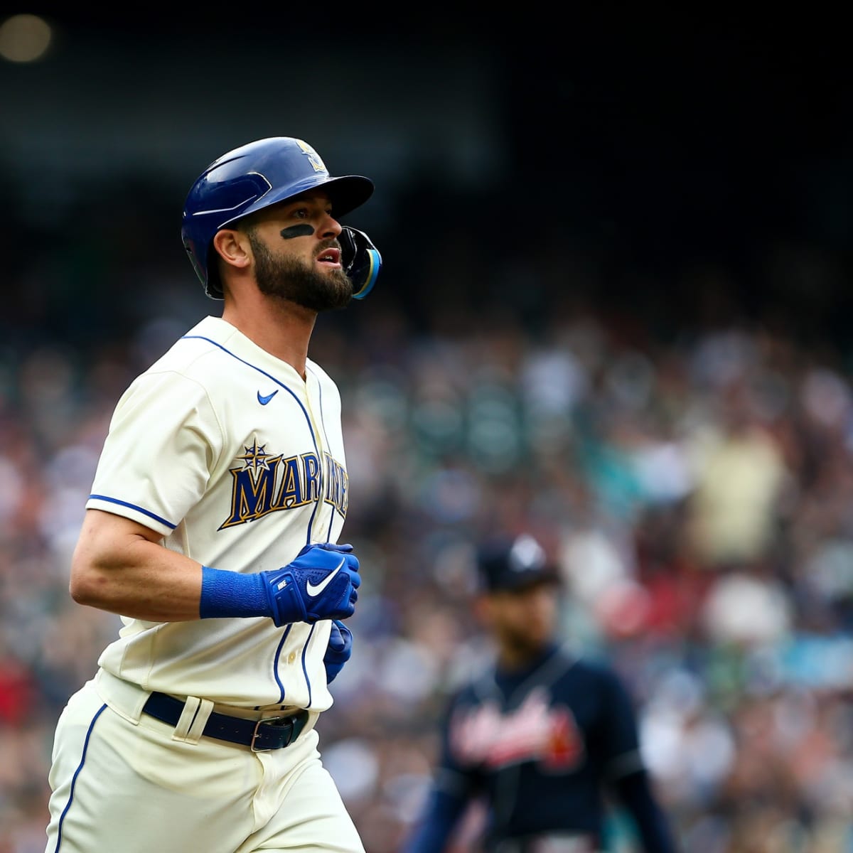 Report: Braves interested in Mitch Haniger