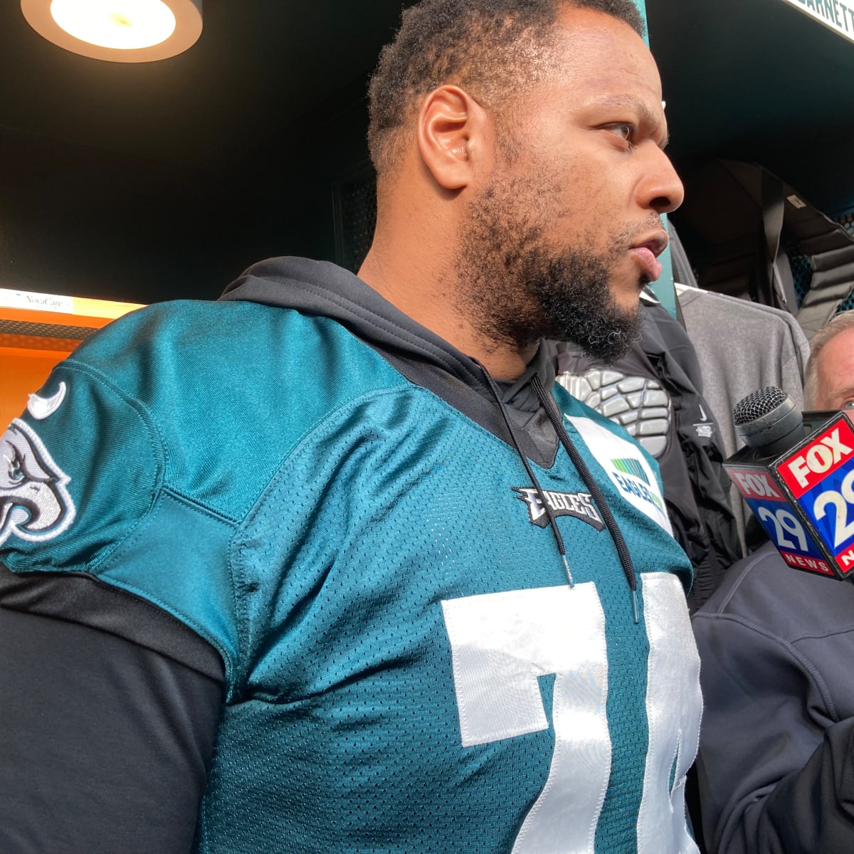 Why Eagles' Ndamukong Suh tackles financial literacy like Aaron