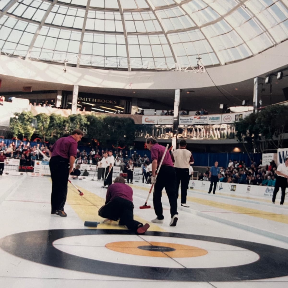 Curling Canada  Let's go to the Mall!