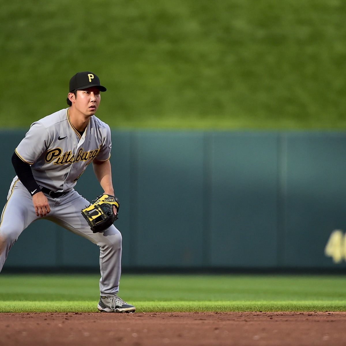 Clay Holmes trade: Yankees get P from Pirates for Hoy Park