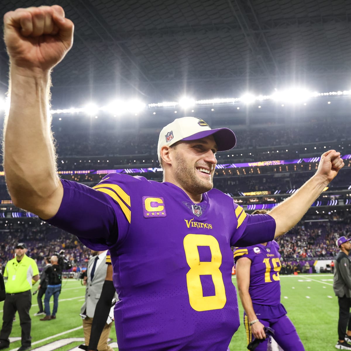 With just days to prepare, T.J. Hockenson shines in full-time role in  Vikings debut - Sports Illustrated Minnesota Vikings News, Analysis and More