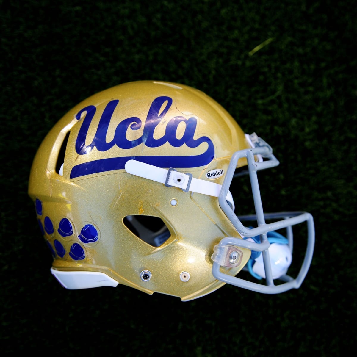 Millikan WR Ezavier Staples verbally commits to UCLA football - Sports  Illustrated High School News, Analysis and More