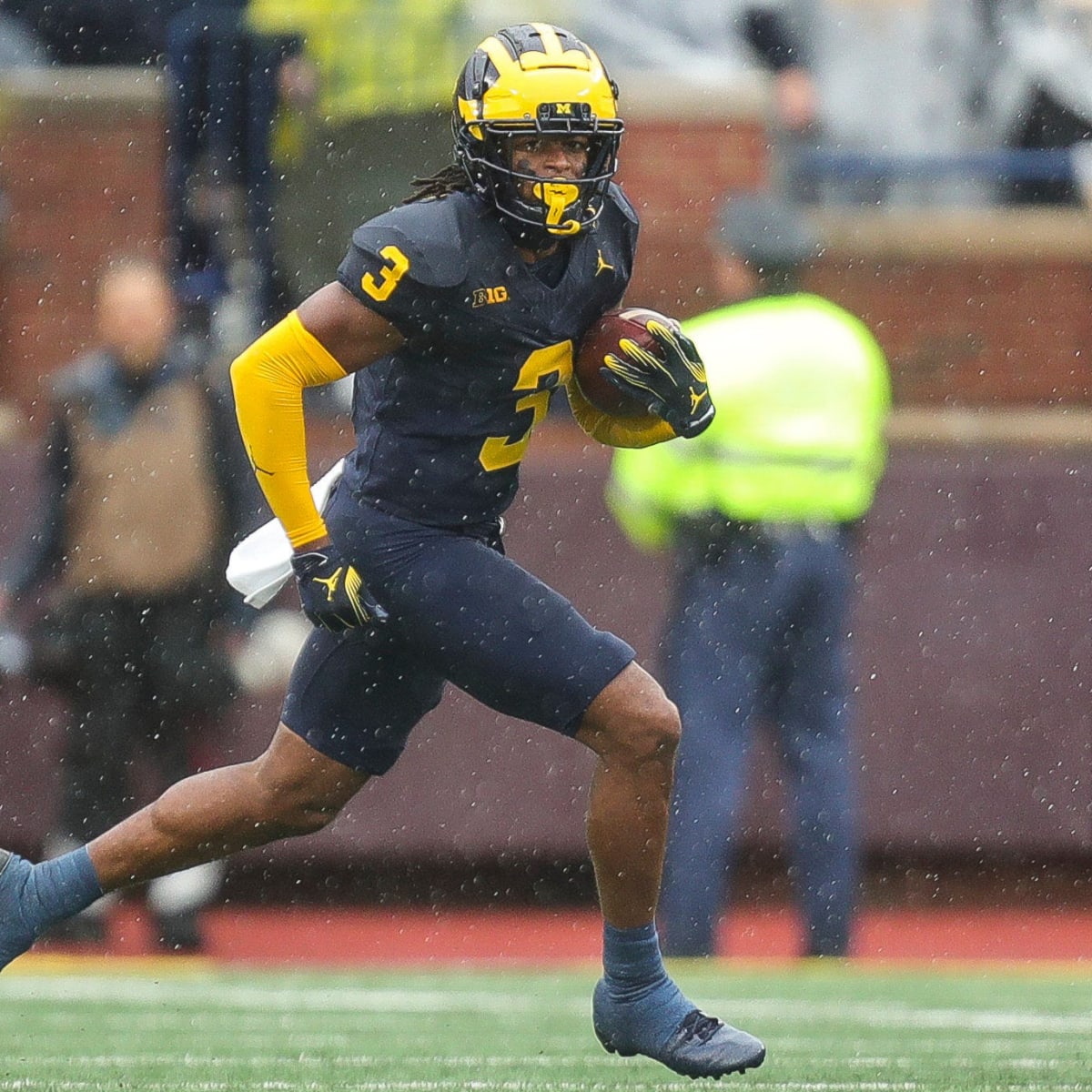 Oregon Recruiting: Oregon Ducks Pursuing Michigan Wolverines Safety Keon Sabb in the Transfer Portal - Sports Illustrated Oregon Ducks News, Analysis and More