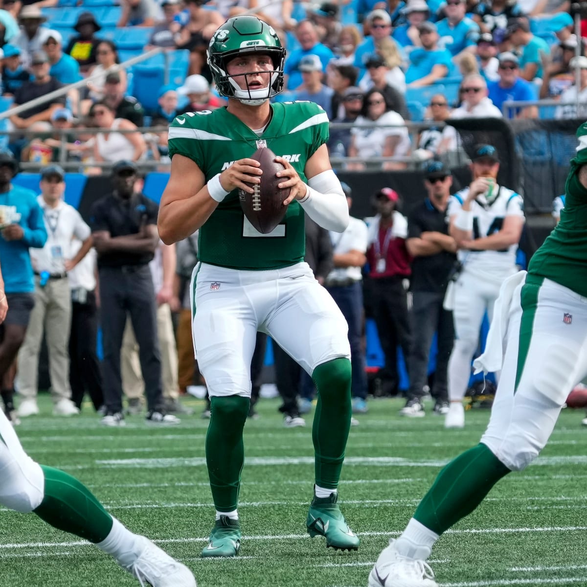 New York Jets quarterback Tim Boyle (7) drops back to pass during