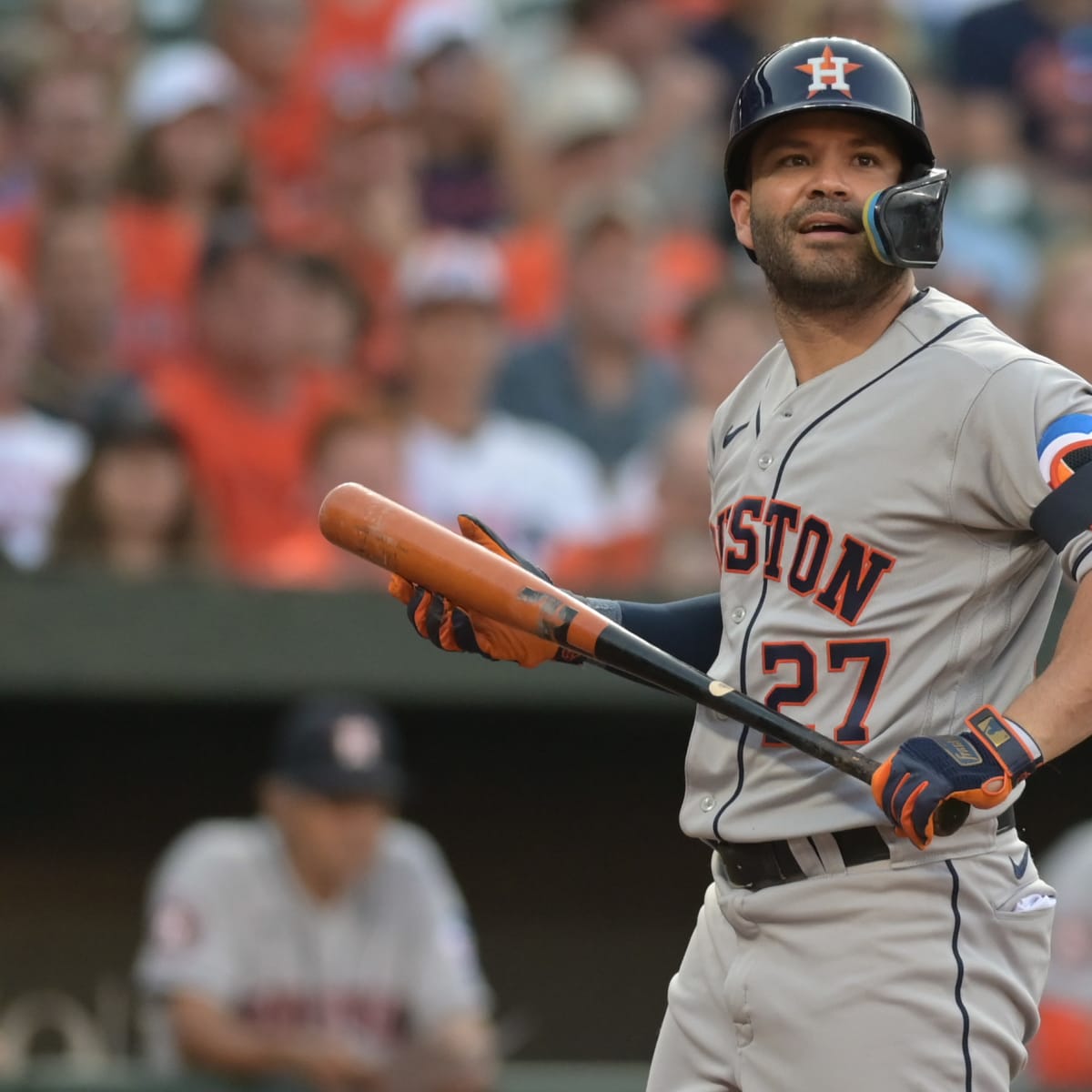 Jose Altuve leaves game after fouling ball off groin