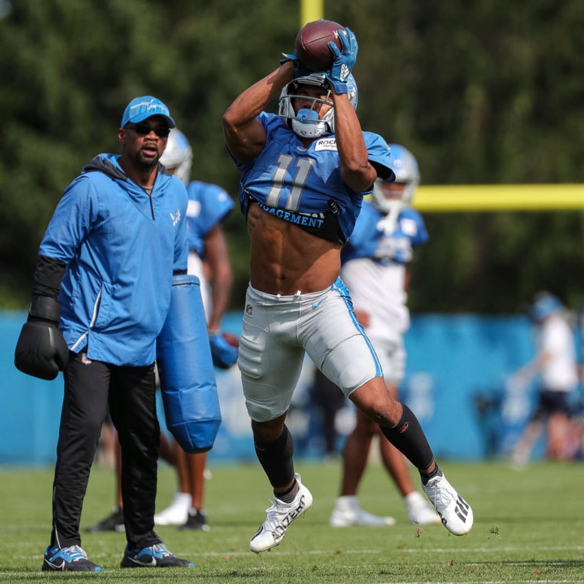 Receiver-strapped Lions waive injured Denzel Mims and sign former