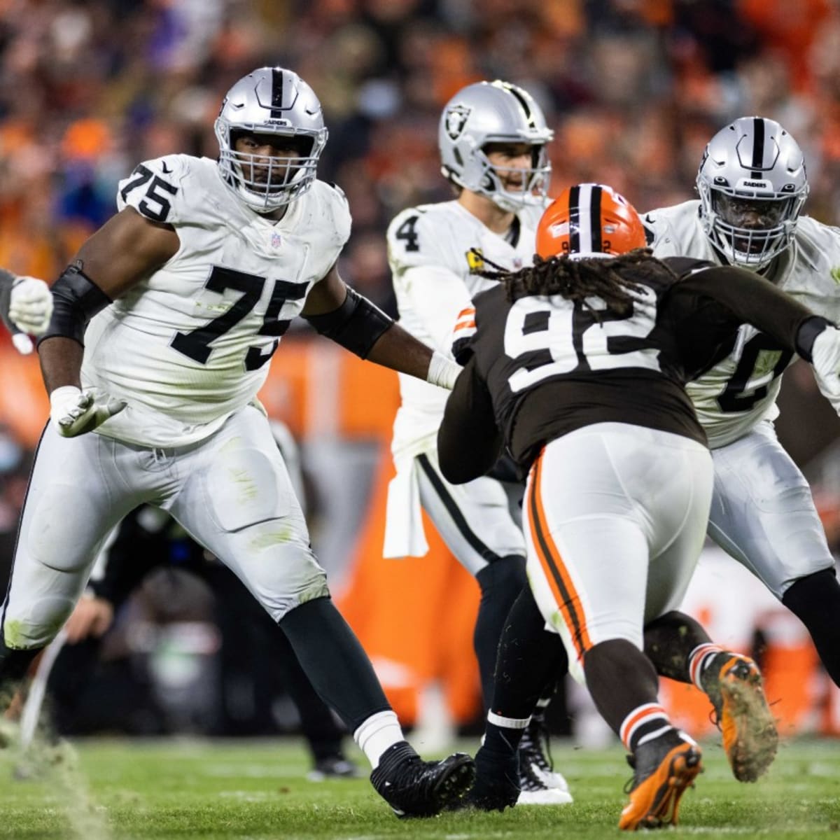 Las Vegas Raiders lose Brandon Parker for the season, adding to