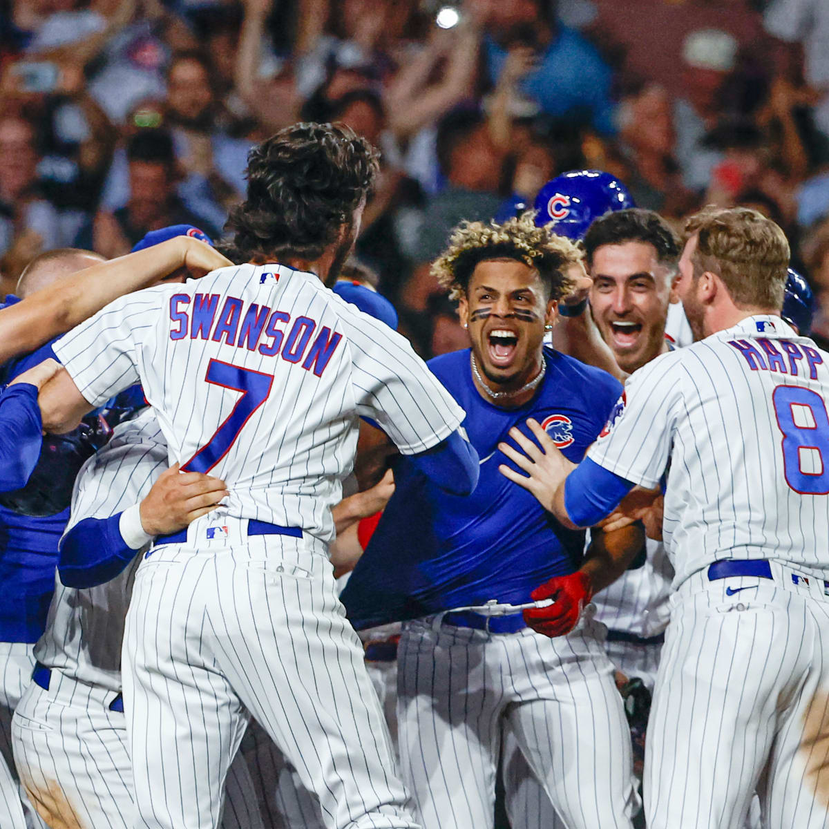 Christopher Morel Goes Nuts After Delivering Cubs Walk-Off Home Run vs.  White Sox - Fastball