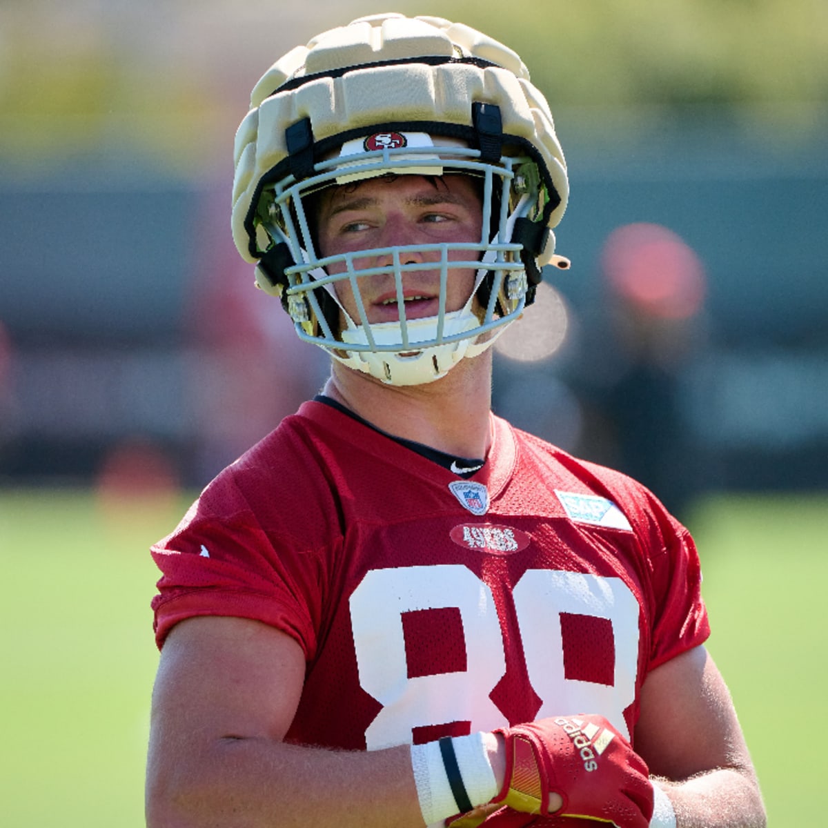 Jimmy Garoppolo shows up to 49ers training camp wearing a George Kittle  shirt