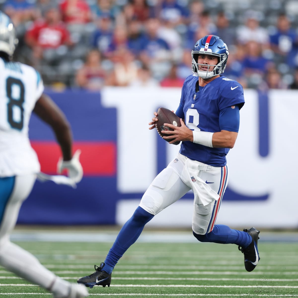 New York, USA. August 8, 2019, East Rutherford, New Jersey, USA: New York  Giants quarterback Daniel Jones (8) warms up prior to a preseason game  between the New York Jets and the