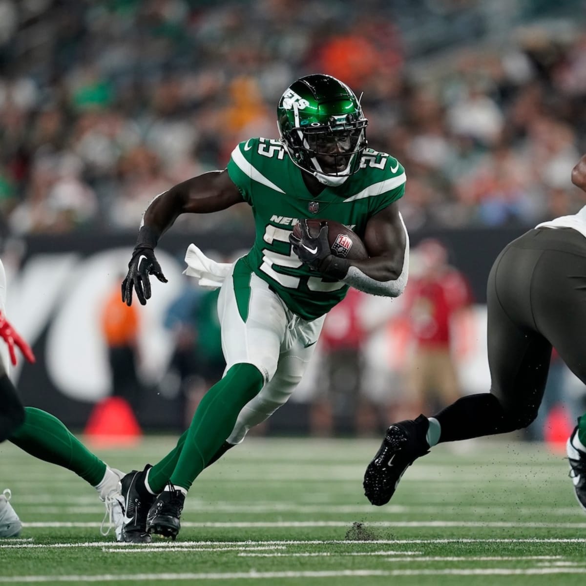 New York Jets RB Zonovan Knight Helps Revive Running Game With Historic NFL  Debut - Sports Illustrated New York Jets News, Analysis and More