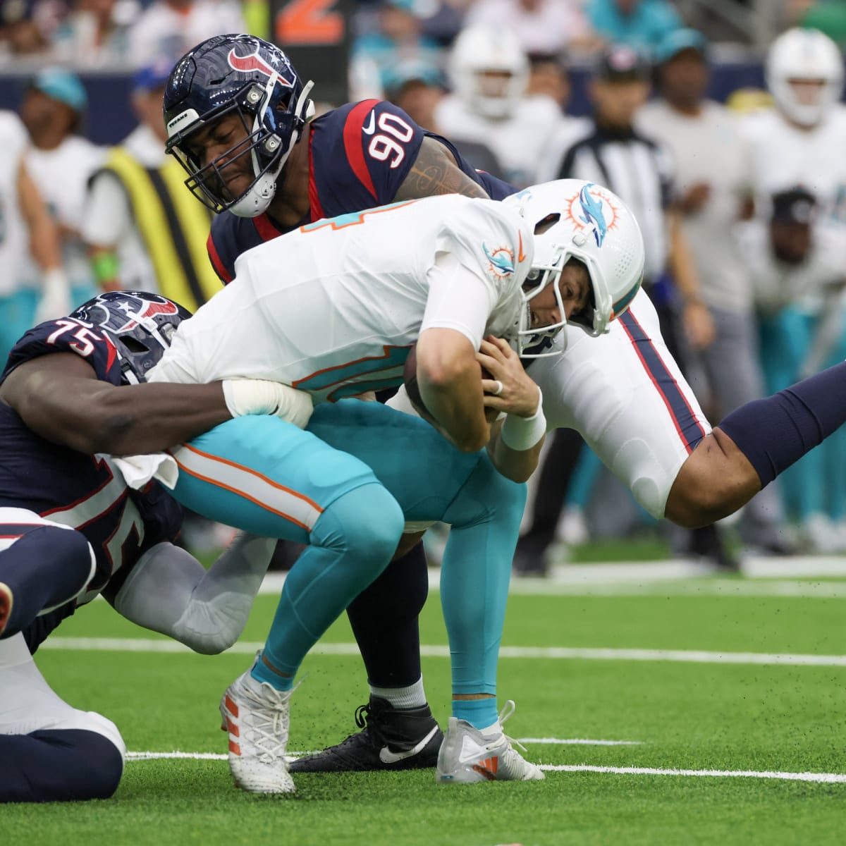 Dolphins' White in concussion protocol