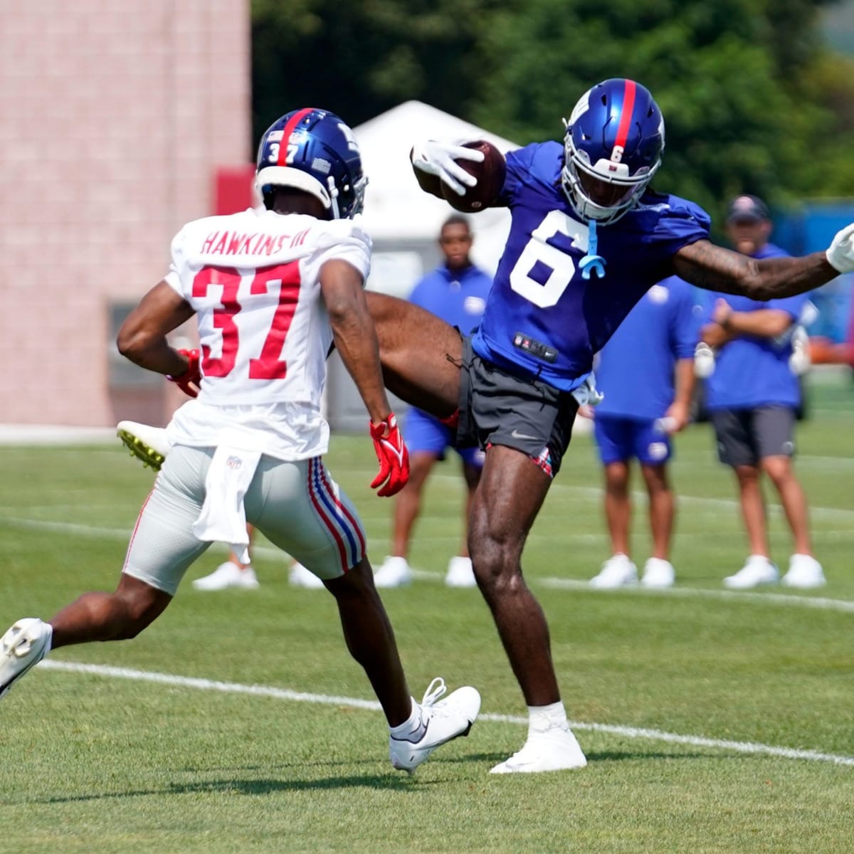 New York Giants Receiver Sterling Shepard Changes Jersey Number - Sports  Illustrated New York Giants News, Analysis and More