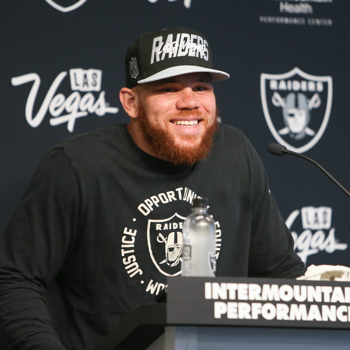 From Las Vegas Raiders training camp: LB Curtis Bolton - Sports