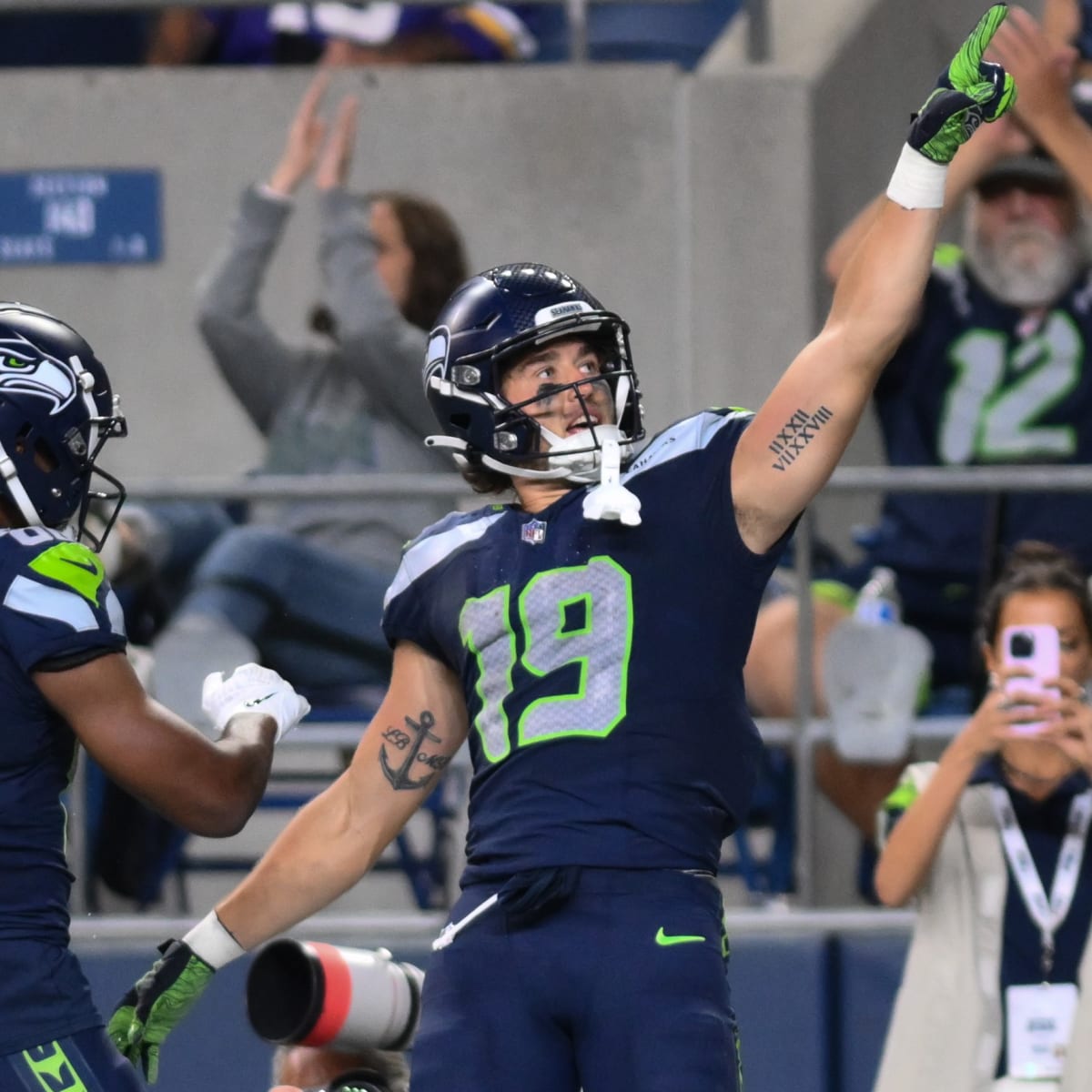 Seattle Seahawks QB Drew Lock Applauds 'Fan Favorite' WR Jake Bobo: 'Does  Everything Right!' - Sports Illustrated Seattle Seahawks News, Analysis and  More