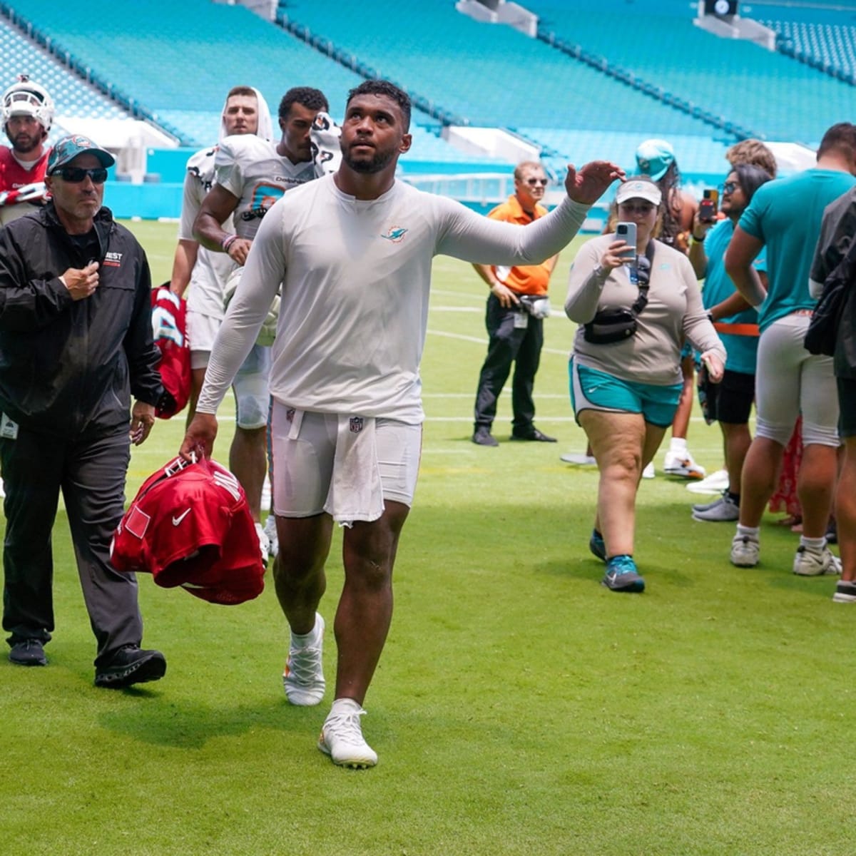 Look: Tua Tagovailoa Appears To Have Put On Some Weight This