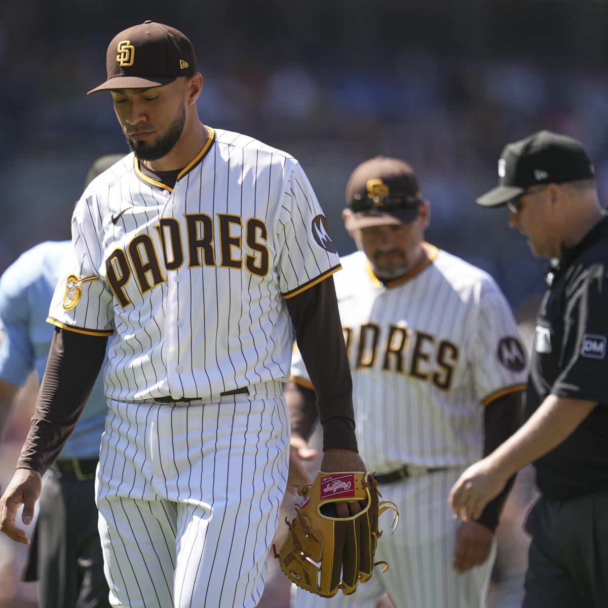 Padres reliever Robert Suarez's status vs. Brewers after foreign substance  ejection, revealed