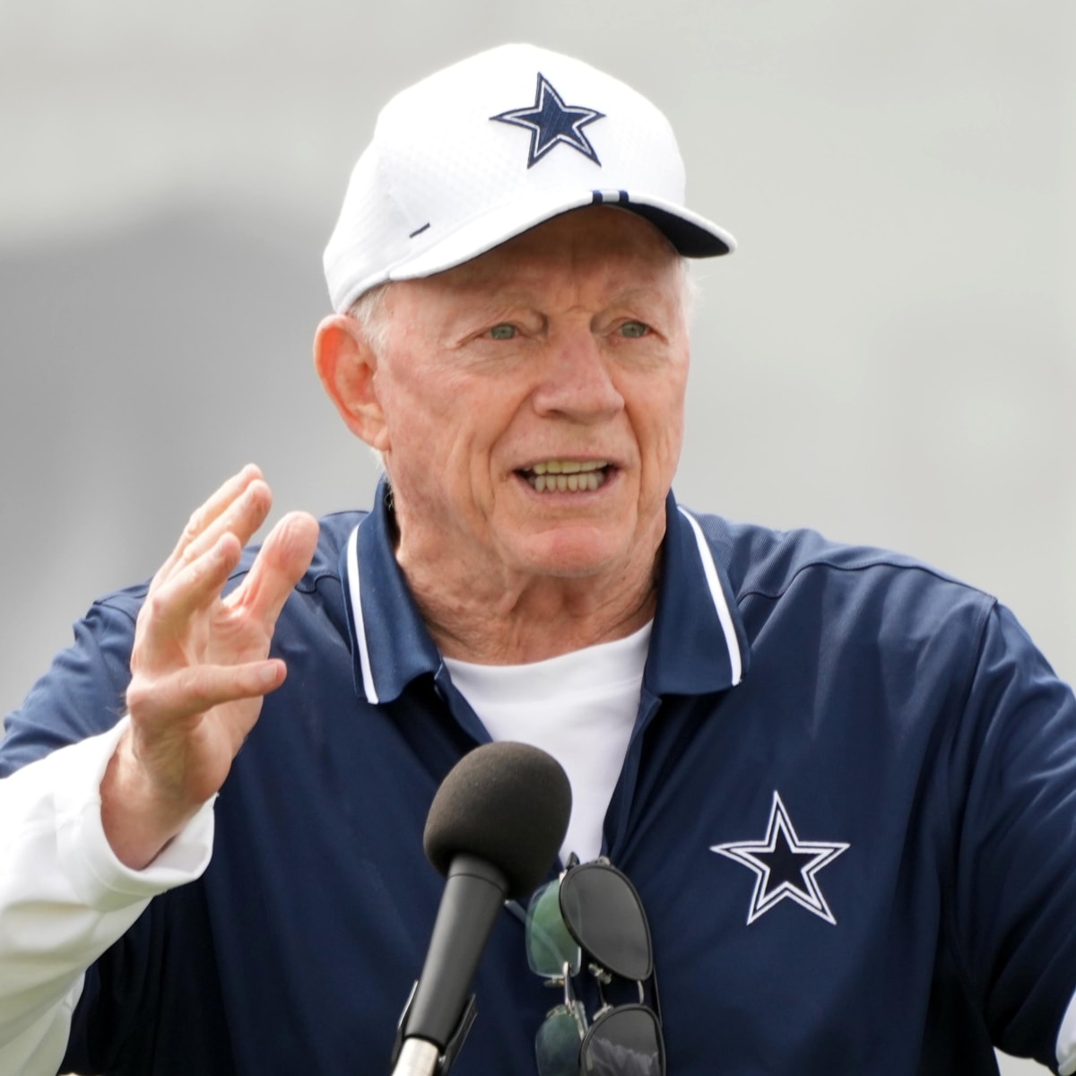 Cowboys news: Jerry Jones says Sam Williams' arrest won't affect