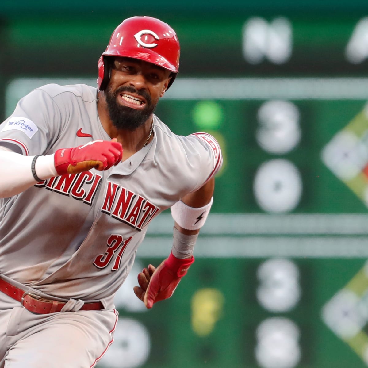 Reds outright former SF Giants outfielder to Triple-A - Sports