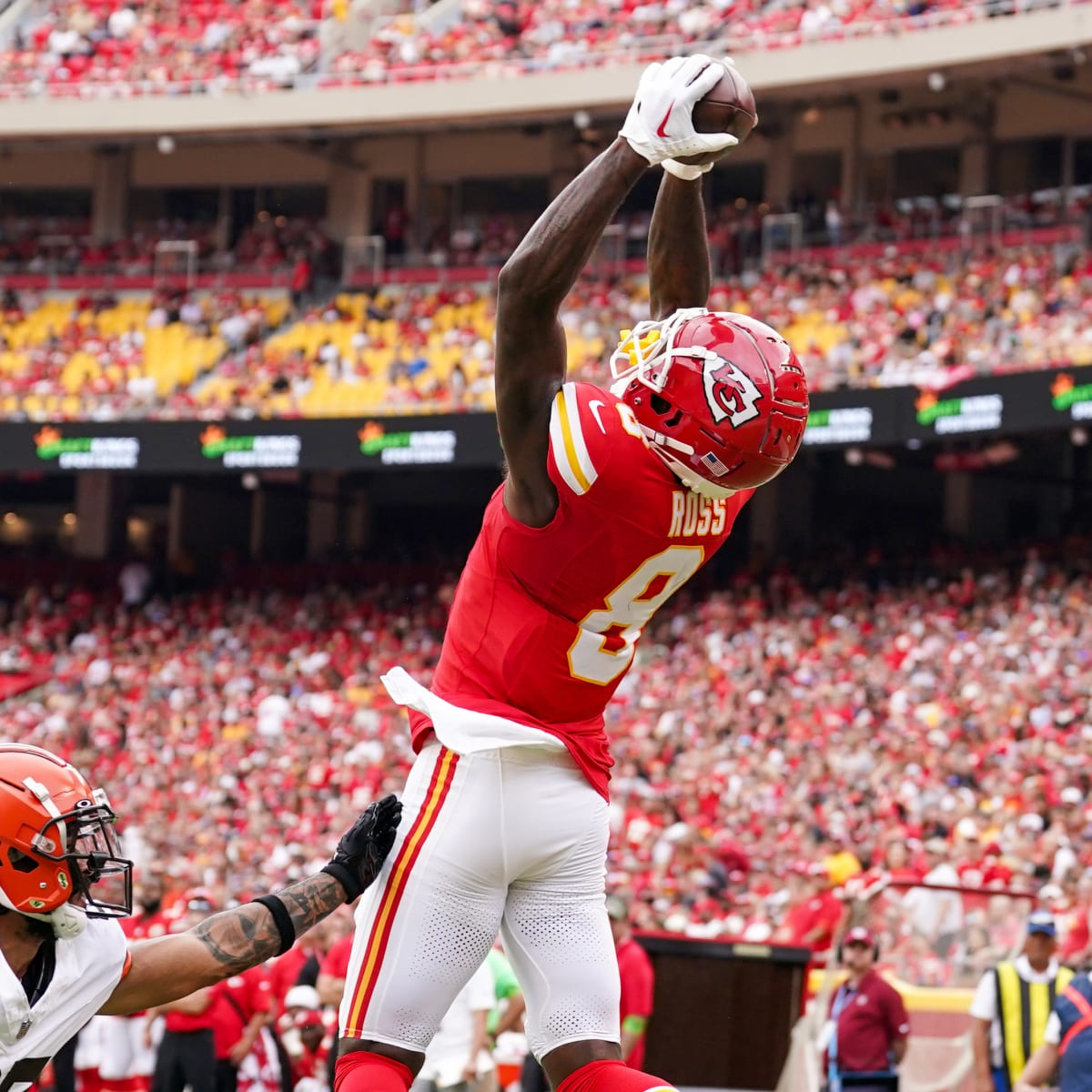 KC Chiefs Sign Clemson WR Justyn Ross After Falling Out of 2022 NFL Draft -  Sports Illustrated Kansas City Chiefs News, Analysis and More