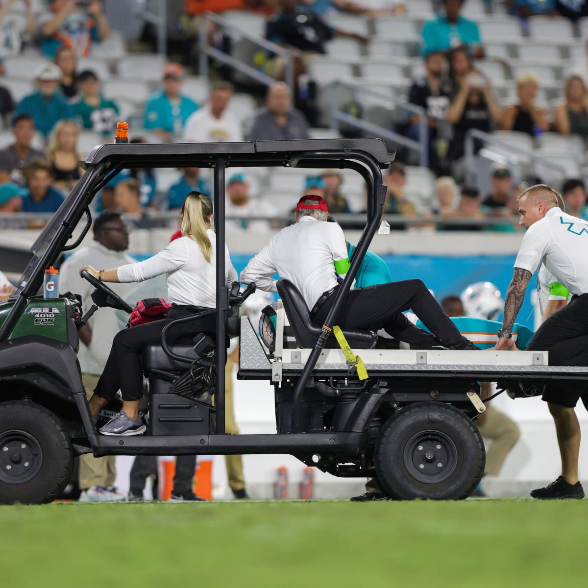 Dolphins' rookie WR Daewood Davis suffered an injury during tonight's  preseason game vs. Jaguars and has been taken to Baptist Medical…