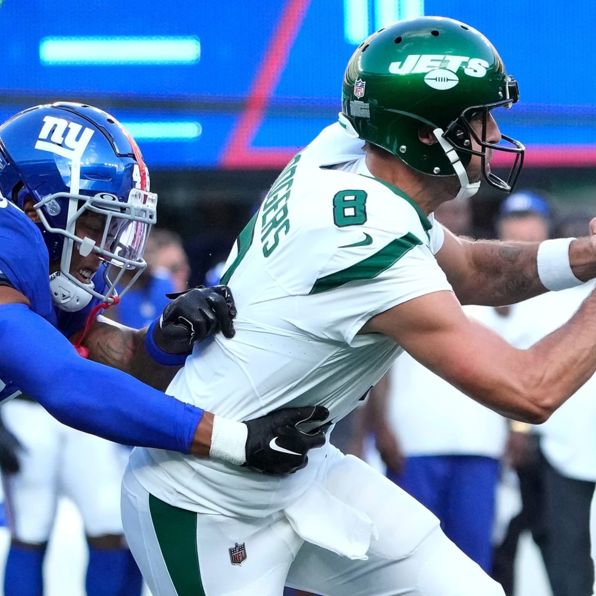 Jets Take 14-13 Halftime Lead Over Giants - Sports Illustrated New