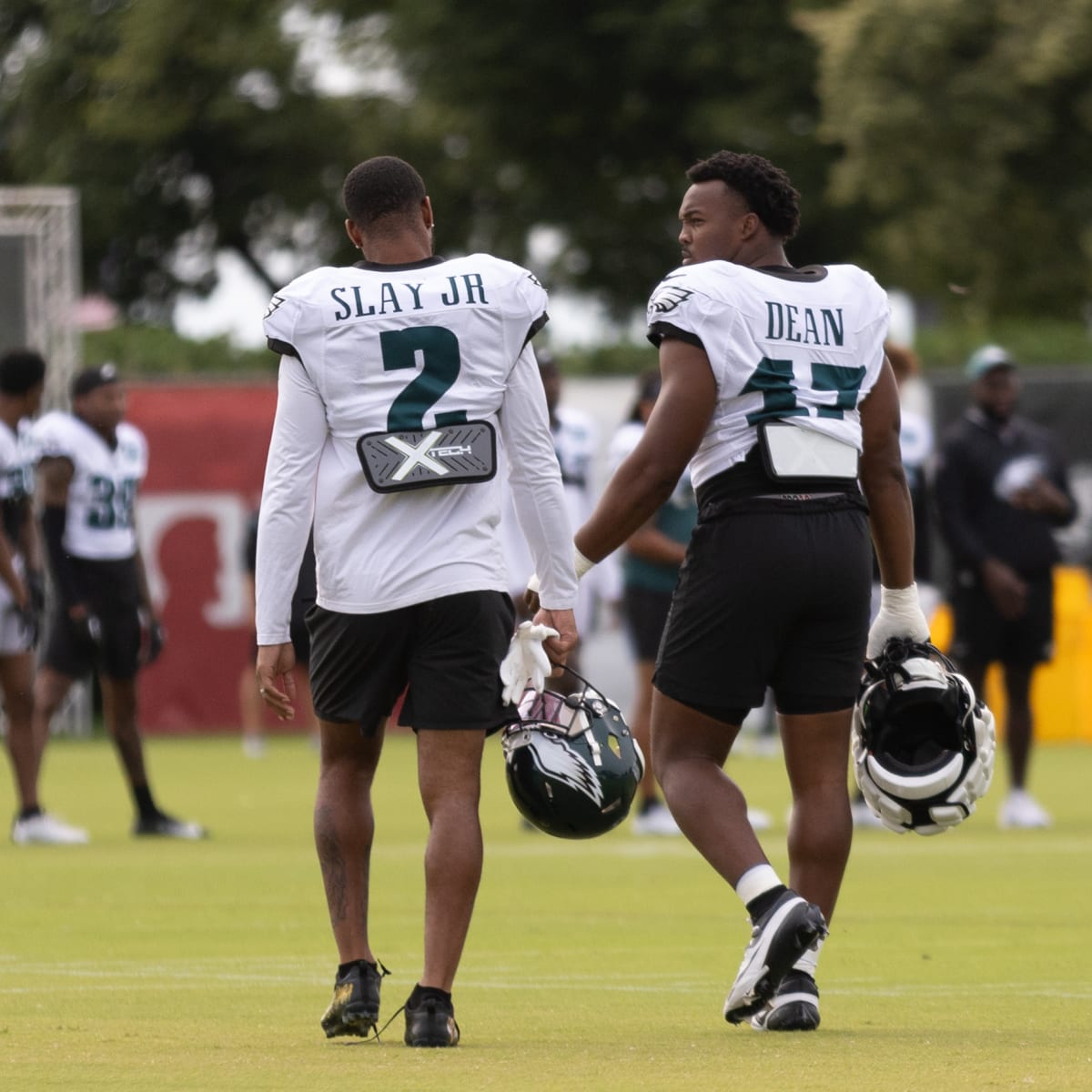 Through grief, Eagles' Jordan Davis and Nakobe Dean support each other  after the loss of their Georgia friends