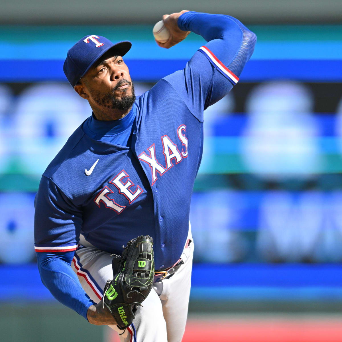 10 things to know about Rangers' Aroldis Chapman, including his