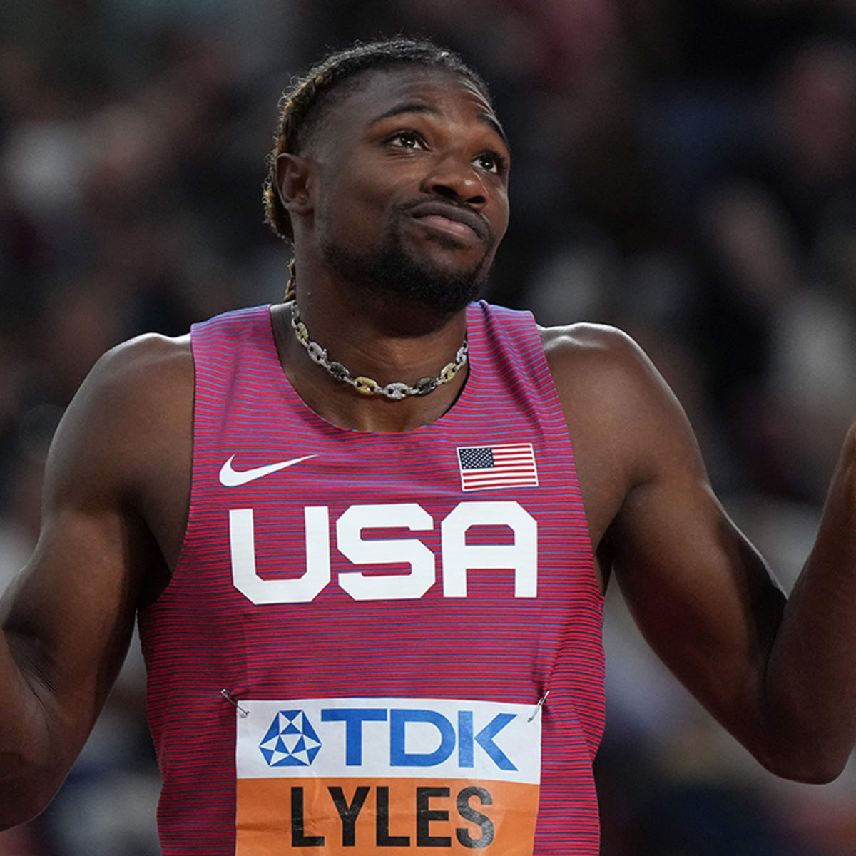 USA's Former Track Star Performs Jaw-Dropping Maneuver as He Dunks Over an  Entire Team at 3x3 Basketball Shanghai Masters - EssentiallySports