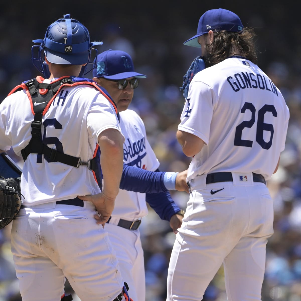 Dodgers' Tony Gonsolin makes bid to pitch big innings in October – Daily  News