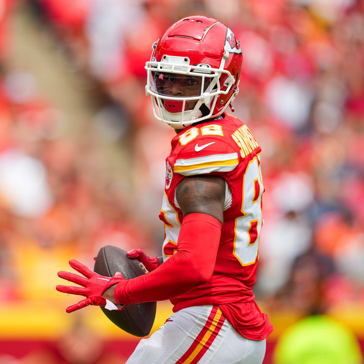 Chiefs To Trade WR Ihmir Smith-Marsette To Panthers