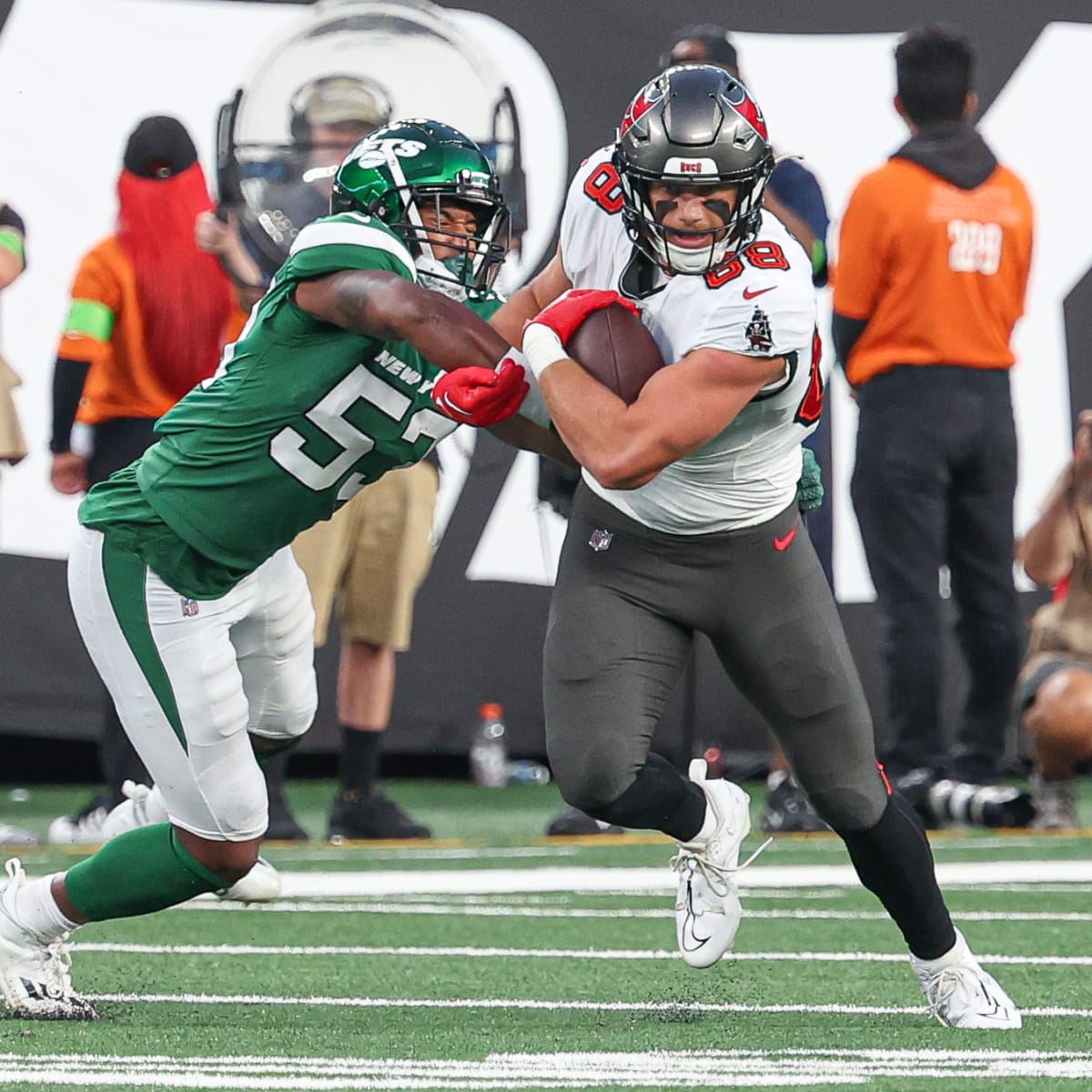 New York Jets LB C.J. Mosley excites coach Robert Saleh - Sports  Illustrated New York Jets News, Analysis and More