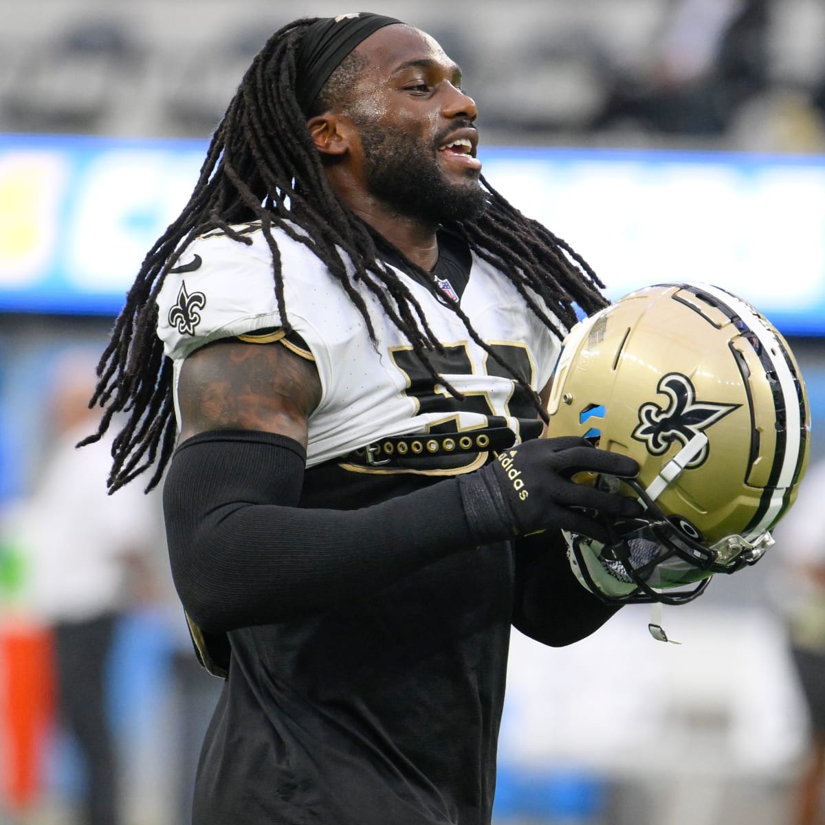 BREAKING: New Orleans Saints Sign LB Jaylon Smith In NFL Free Agency