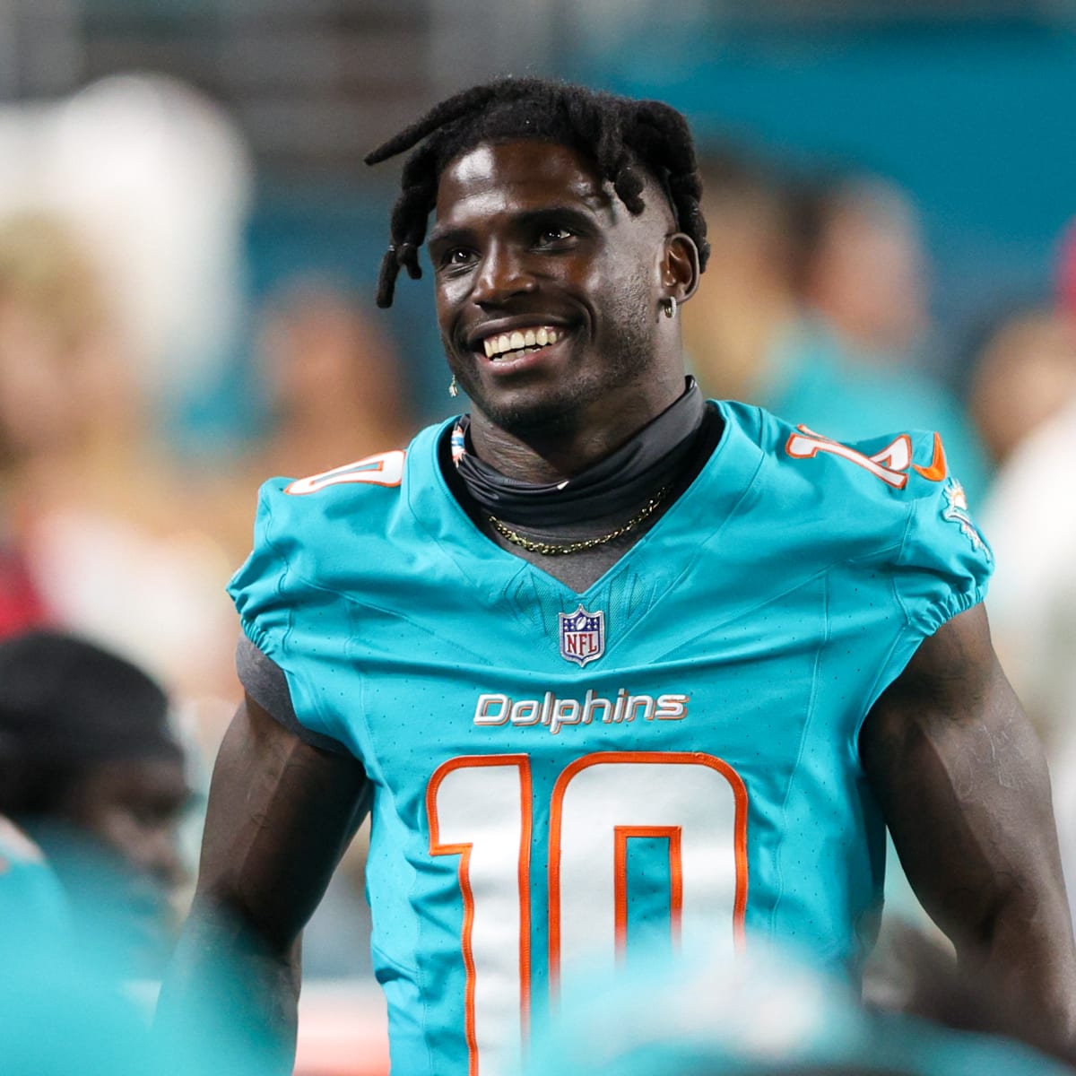 Monday Miami Dolphins Notebook: Injuries, Tyreek Hill, Christian