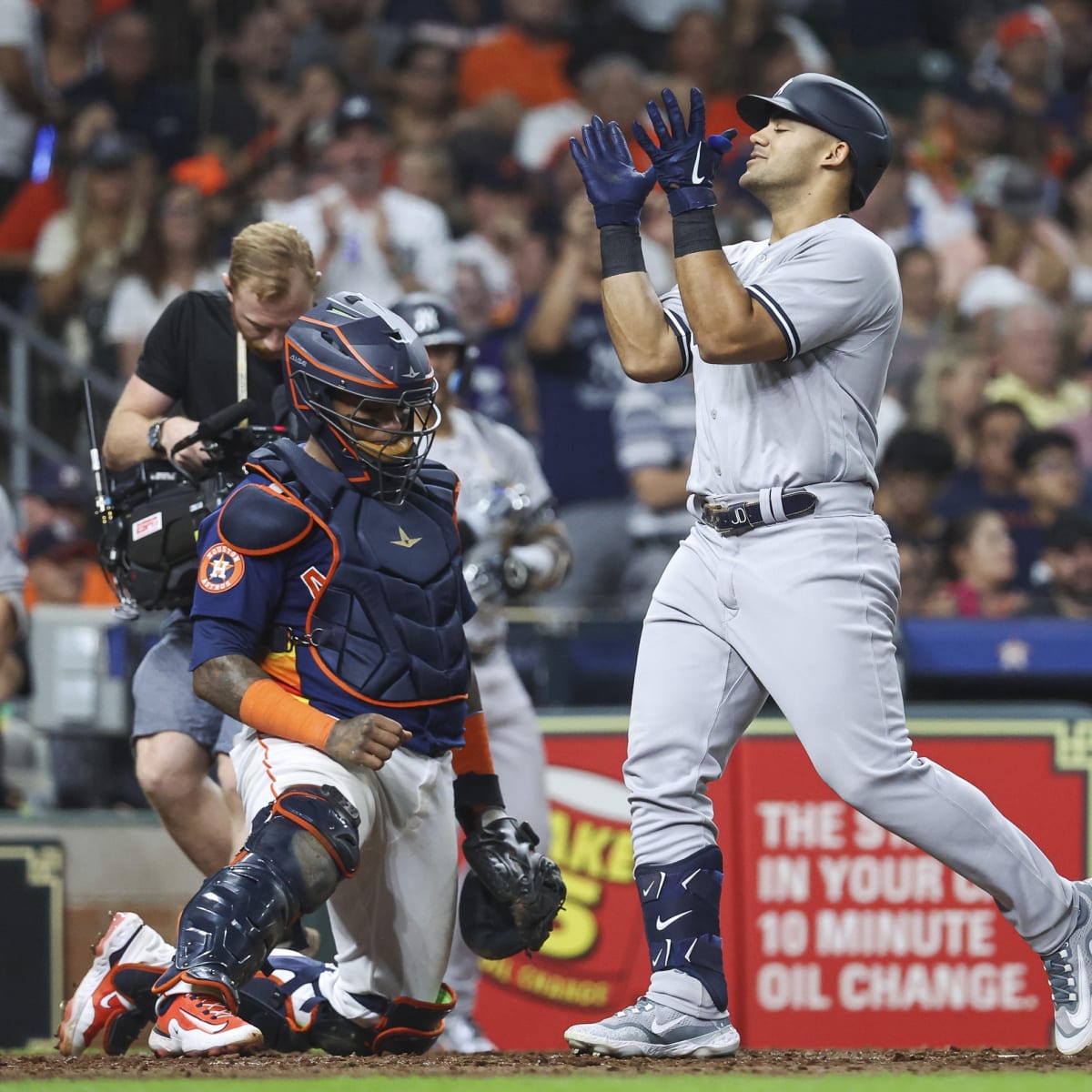 Yankees debut in black for Players' Weekend