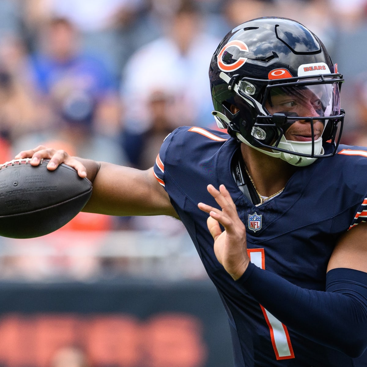 Justin Fields Dominates Day 3 Of Chicago Bears Minicamp 