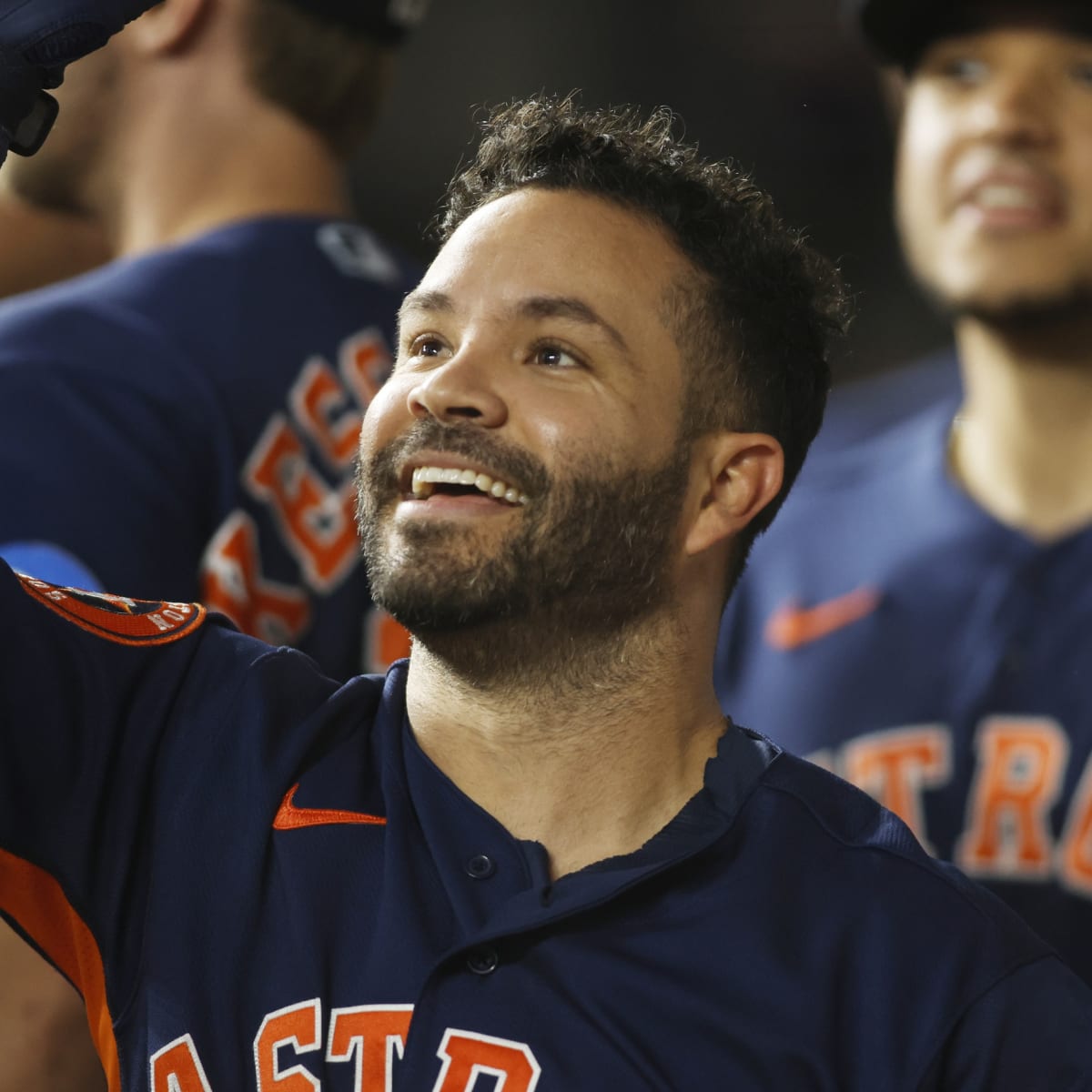 Astros' Altuve all smiles after 3-hit performance