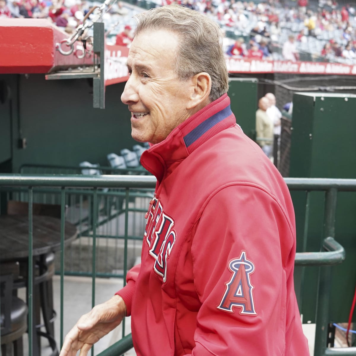 Los Angeles Angels Owner Arte Moreno Explores Sale of MLB Team - Bloomberg