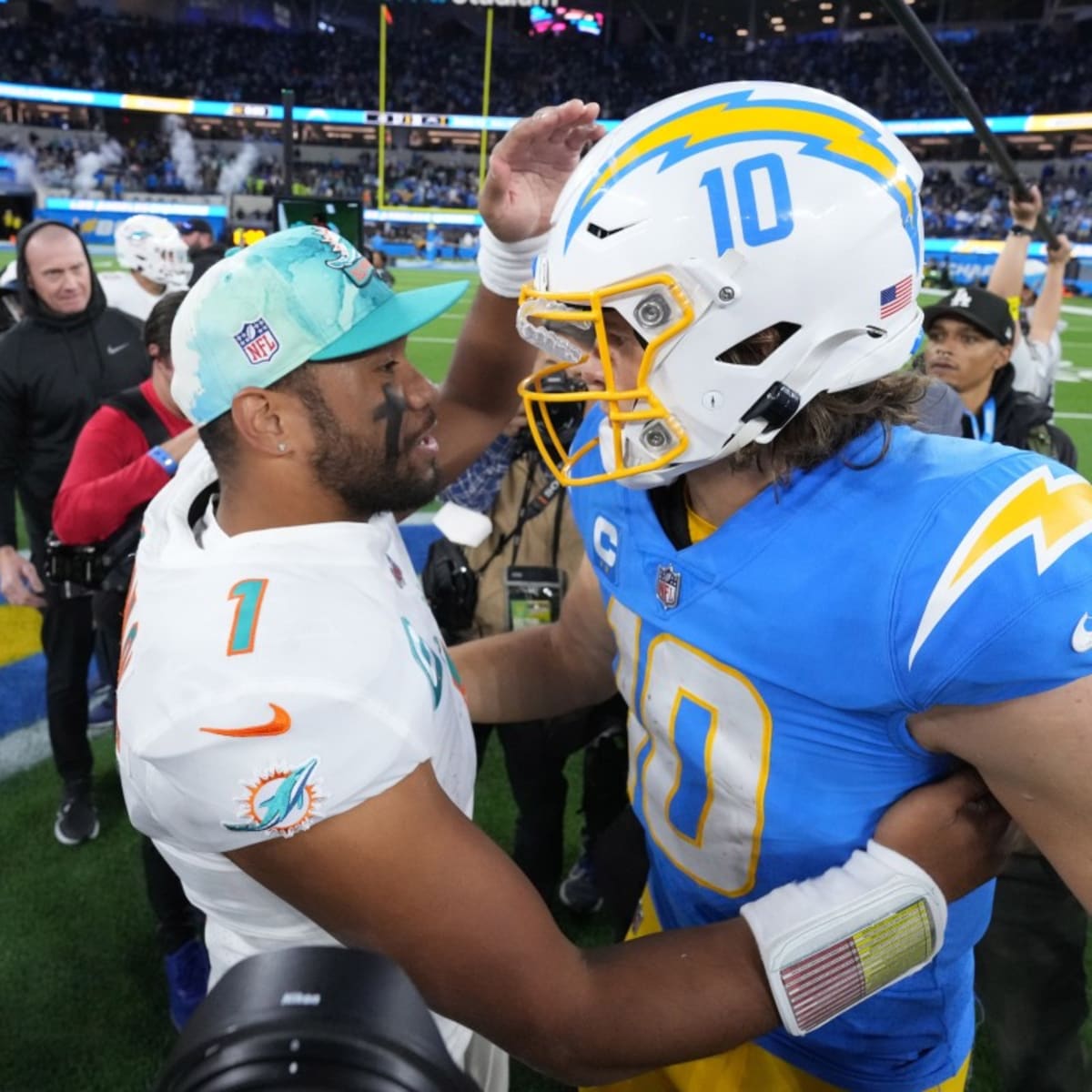 Chargers News: NFL Hall of Famer Makes Bold Week 1 LA-Dolphins