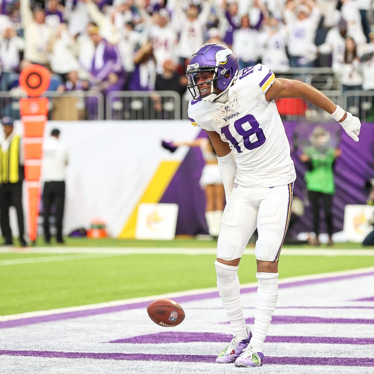 Week 1 line: Vikings favored over Buccaneers ahead of season opener -  Sports Illustrated Minnesota Vikings News, Analysis and More