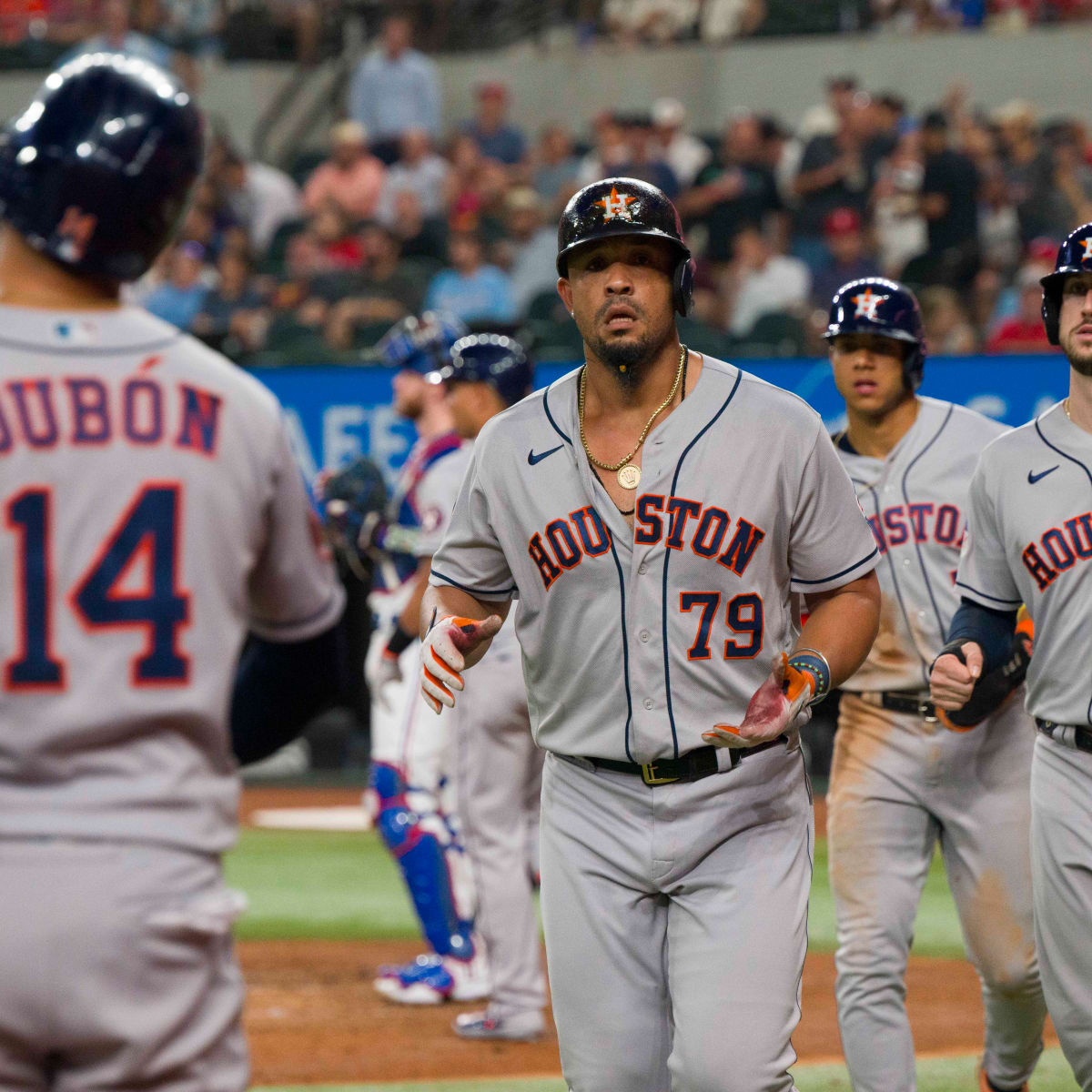 Astros swept by Yankees, tied for 2nd in AL West with Rangers prior to  series in Arlington