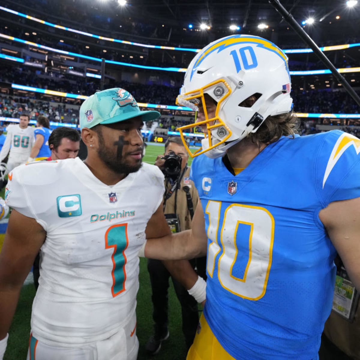 Miami Dolphins, Tua Tagovailoa play Los Angeles Chargers, Justin Herbert