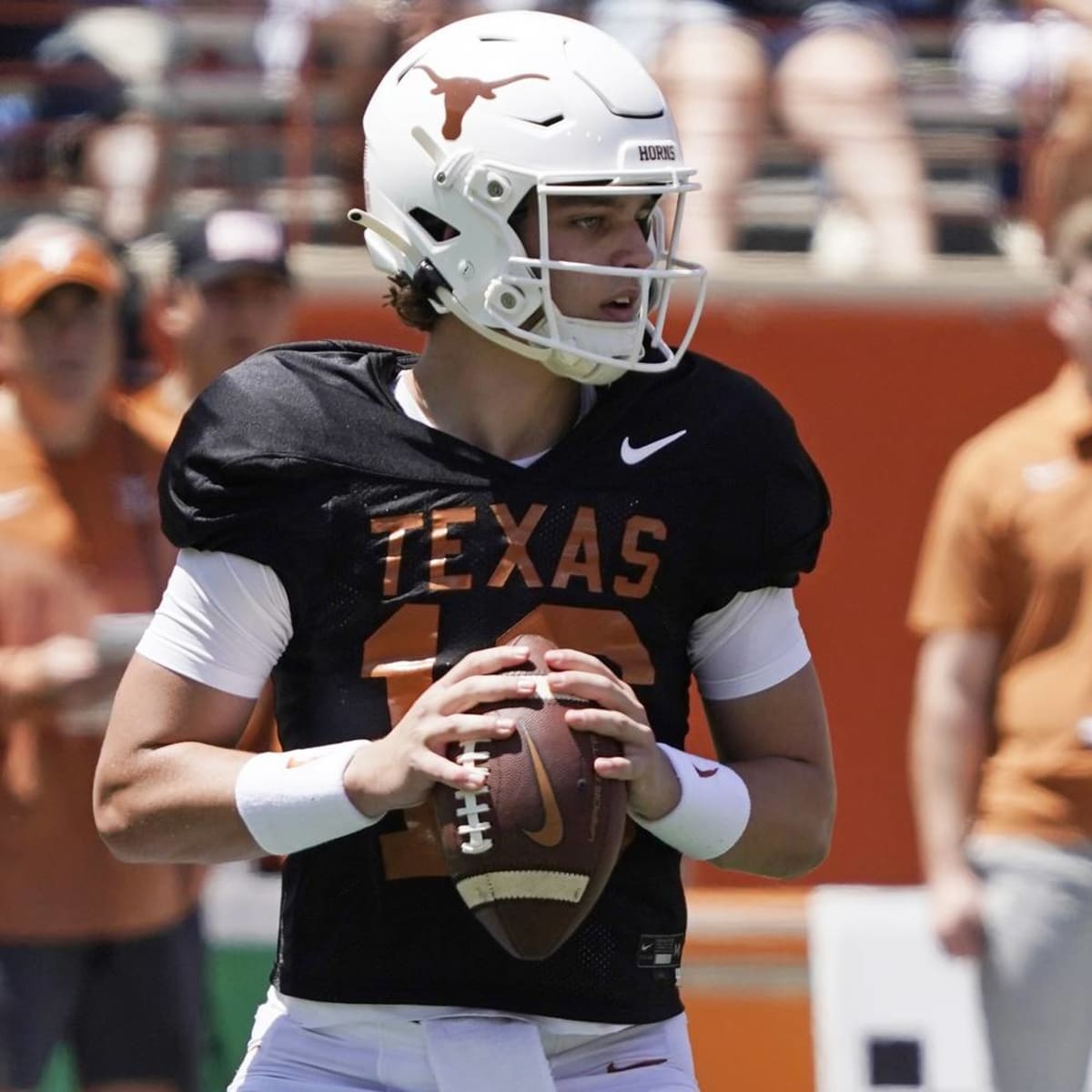 Arch Manning won't arrive until 2023, but he just set a win-or-else tone  for Texas football in 2022