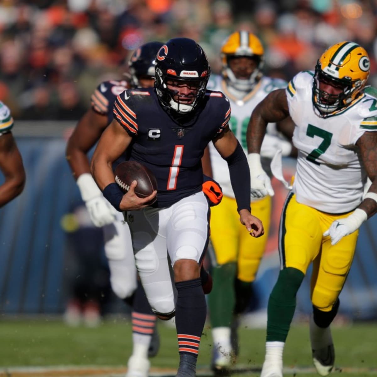 Chicago Bears Trading For THIS Player? Justin Fields Says “I'm Ready” For  Packers, Bears Injury News 